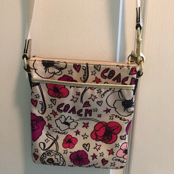 Coach Handbags - ❗️RARE Coach Poppy Crossbody❗️